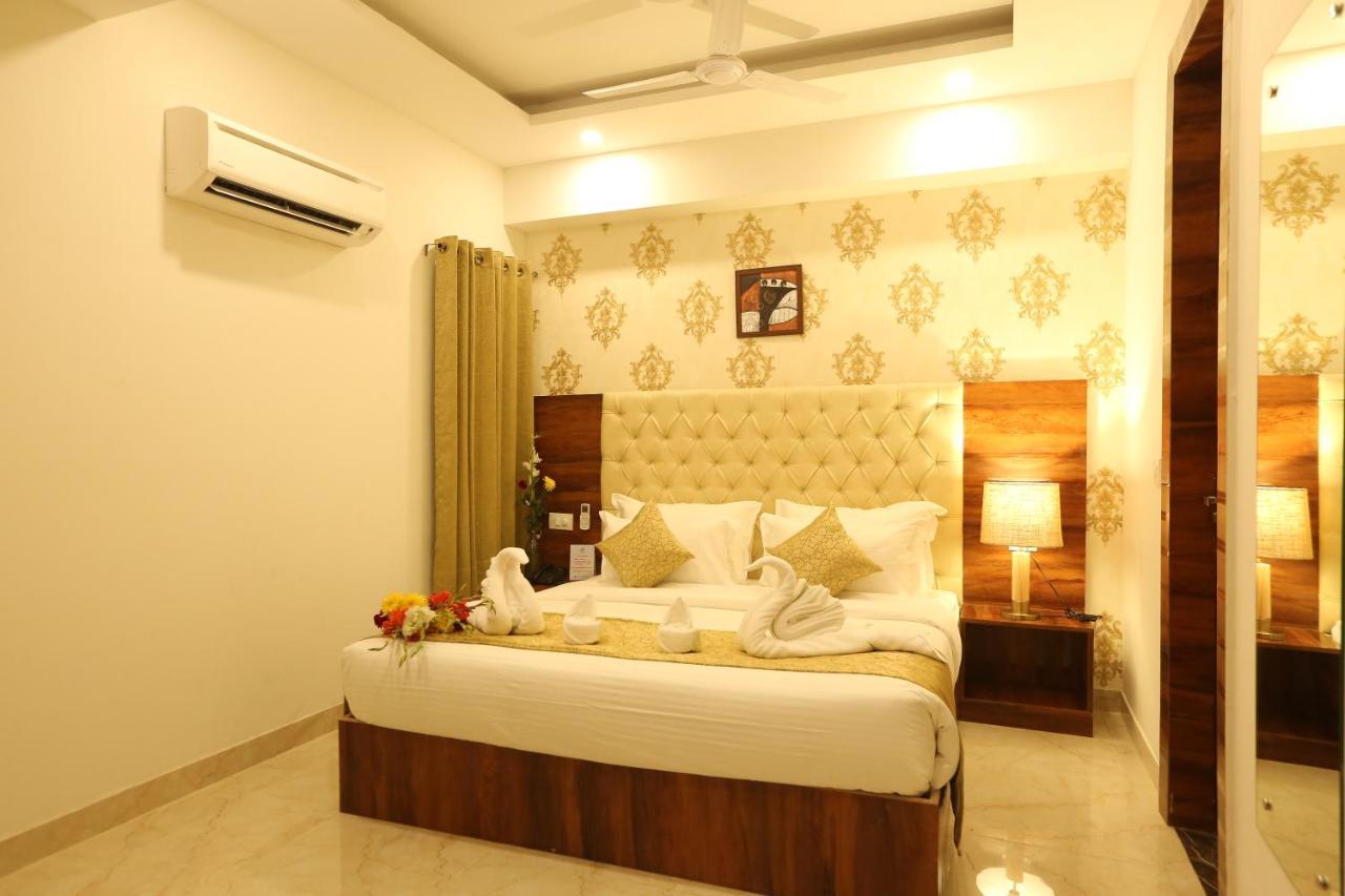 Hotel The Vegas Delhi Airport- A Boutique Hotel New Delhi Exterior photo