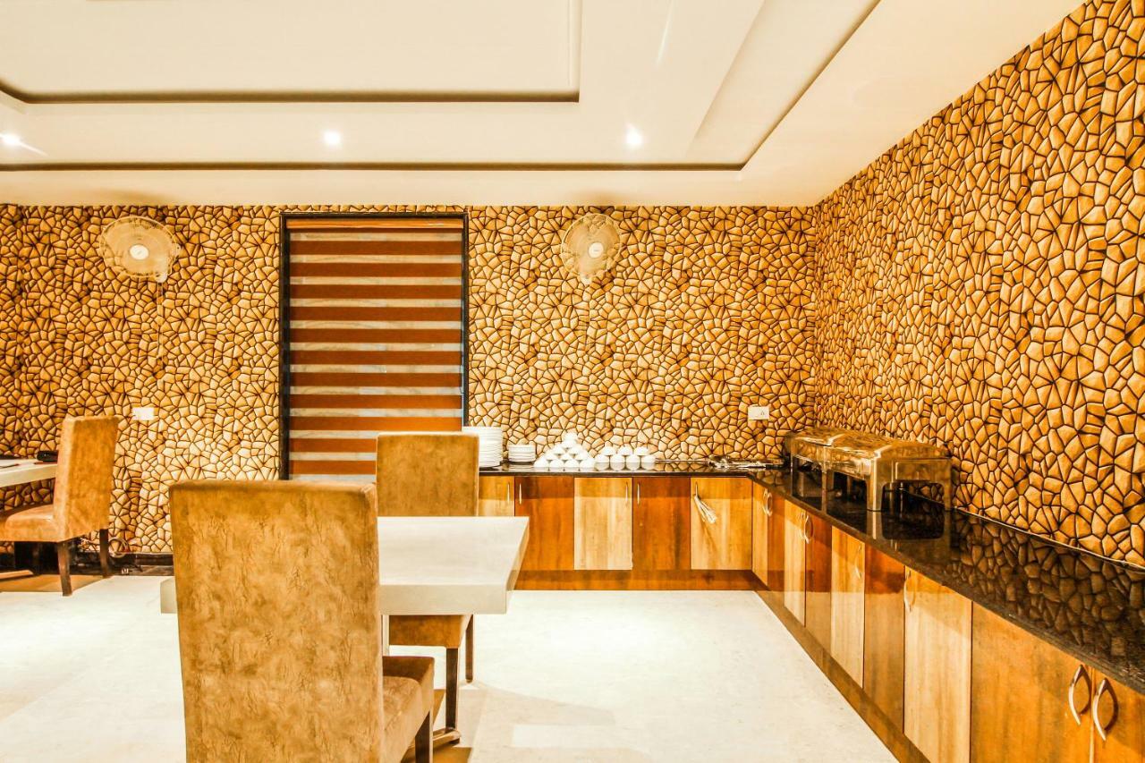 Hotel The Vegas Delhi Airport- A Boutique Hotel New Delhi Exterior photo