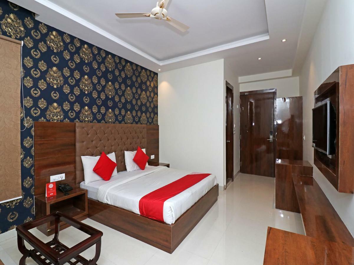 Hotel The Vegas Delhi Airport- A Boutique Hotel New Delhi Exterior photo