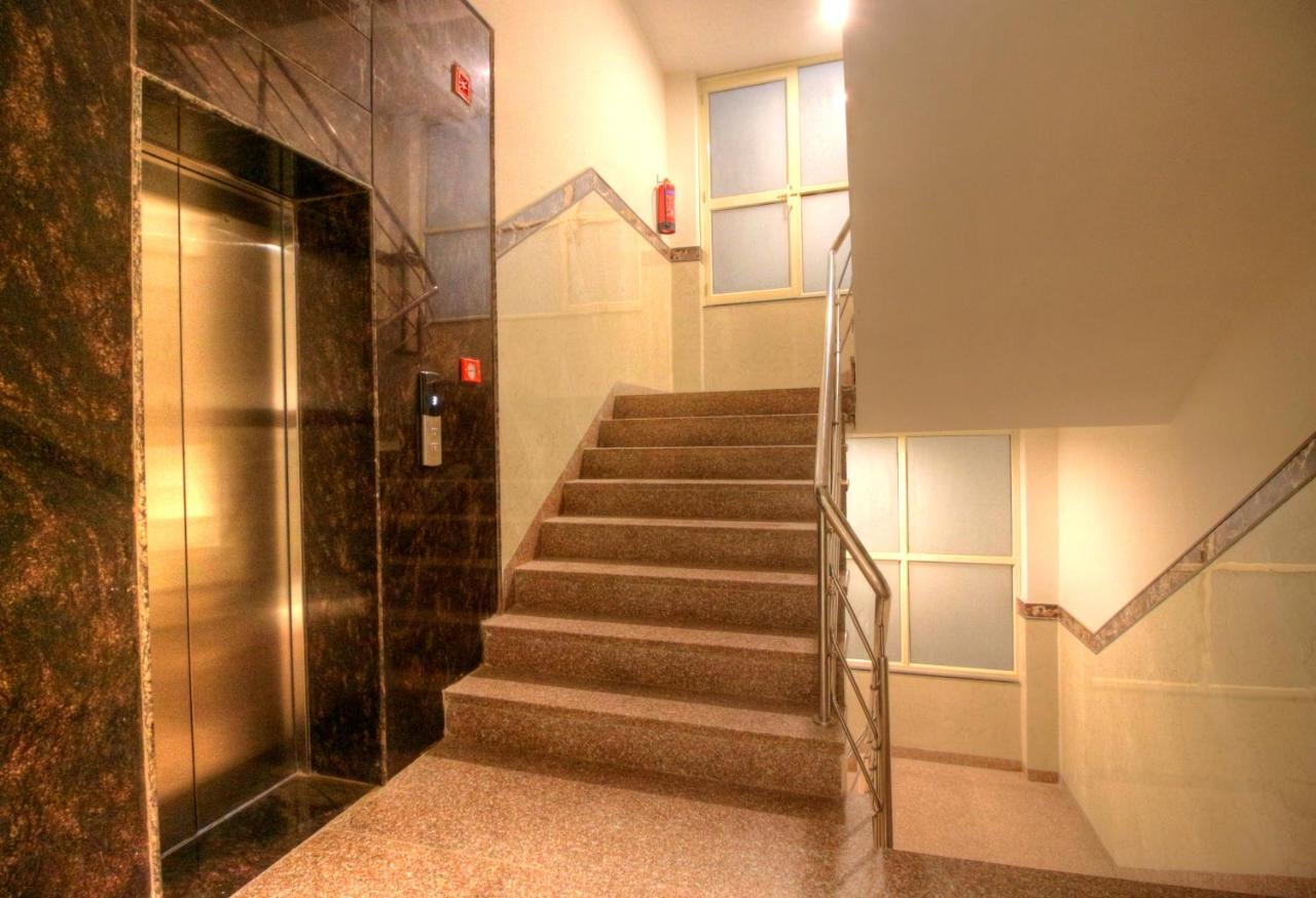 Hotel The Vegas Delhi Airport- A Boutique Hotel New Delhi Exterior photo